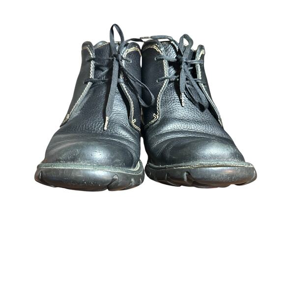 Cole Haan Black Leather Lace Up Booties - Size 8 - Picture 2 of 10
